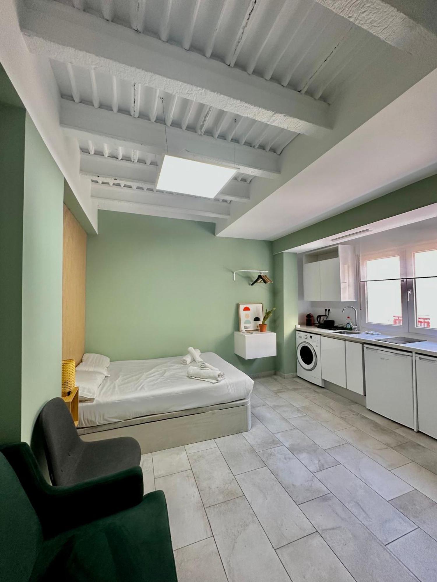 Lovely Studio Apartment Malaga Exterior photo